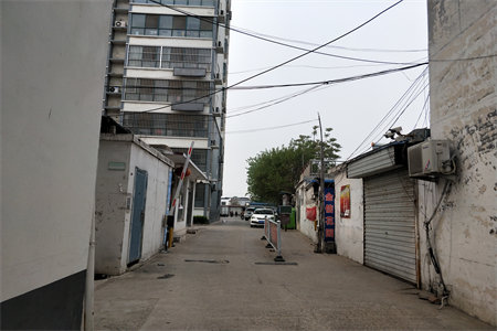 紧挨超然台得利斯世纪城58号14楼158平车位附房